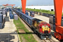 Một tàu chở hàng Trung Quốc-Việt Nam đang rời Cảng đường sắt Nam Ninh ngày 23/9/2025. (Ảnh: Tân Hoa Xã)