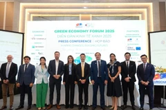 Các đại biểu tham dự họp báo công bố Diễn đàn Kinh tế Xanh 2025. (Ảnh: EUROCHAM)