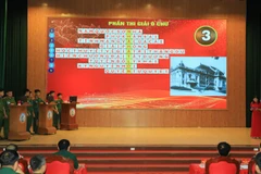 Các thí sinh tại Phần thi giải ô chữ.