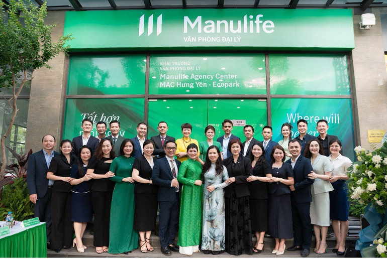 Cùng với việc khai trương MAC Hưng Yên-Ecopark, Manulife tuyển dụng nhiều vị trí như Giám đốc kinh doanh bảo hiểm, tư vấn viên. (Ảnh: ANH HUY) manulife-2.jpg