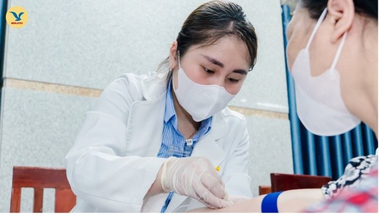 Kiểm tra men gan định kỳ giúp người dân an tâm lá gan khỏe mạnh. melatec-2.jpg