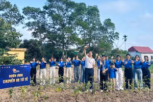 Vườn ươm xanh thêm nhờ "Chuyến xe tử tế".