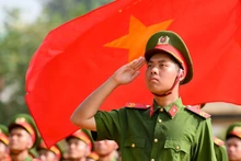 Lực lượng Công an nhân dân là nòng cốt trong sự nghiệp bảo đảm an ninh, trật tự, bảo vệ cuộc sống bình yên của nhân dân. (Ảnh THẾ ĐẠI)