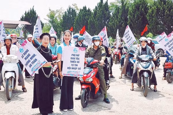 Lâm Đồng chú trọng truyền thông bảo đảm an toàn, bình đẳng cho phụ nữ dân tộc thiểu số.