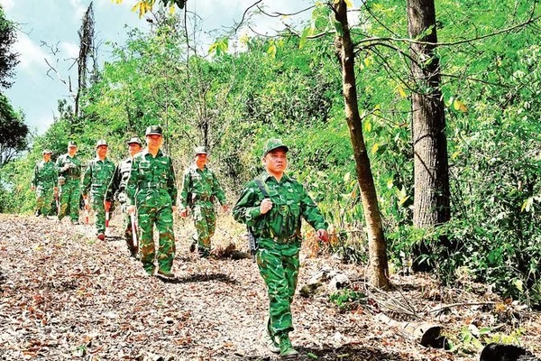 Bộ đội Biên phòng tỉnh Gia Lai tuần tra bảo vệ đường biên.