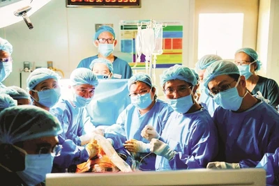 Ca can thiệp tại phòng phẫu thuật đặc biệt của Bệnh viện Từ Dũ.