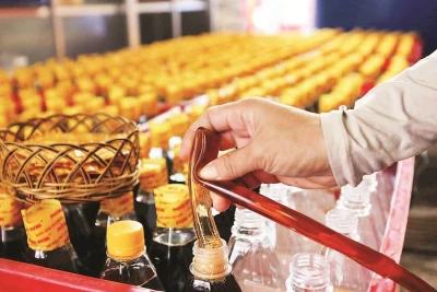 Quy trình đóng chai nước mắm Phú Quốc