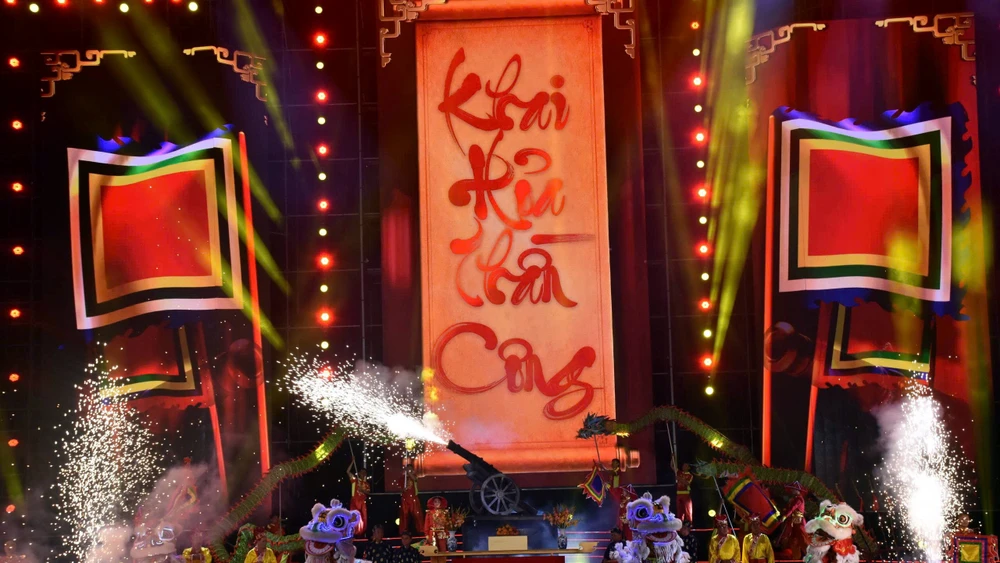 Nghi thức “Thần công khai hỏa” mở màn cho chương trình khai hội văn hóa-thể thao Thành phố Hồ Chí Minh năm 2026.