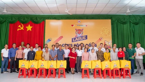 Larue cùng cộng đồng đón Tết an vui 2026" lan tỏa sâu rộng tinh thần nhân ái, nghĩa tình, góp phần mang đến mùa Xuân ấm áp đến với cộng đồng có hoàn cảnh khó khăn.