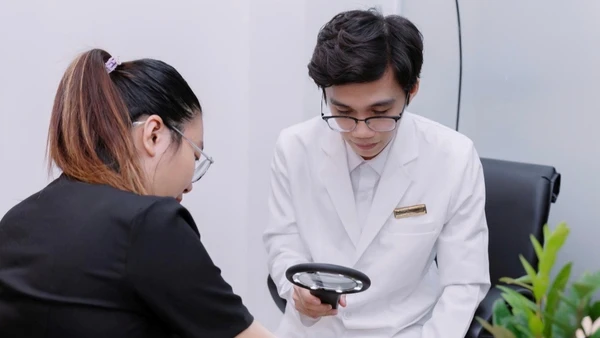 Thạc sĩ, Bác sĩ Nguyễn Nhật Trường (Phòng khám Đa khoa Quốc tế IVY Health).