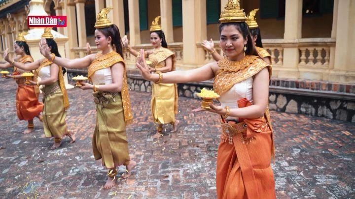 Bảo tồn và phát huy giá trị văn hóa phi vật thể của đồng bào Khmer Nam Bộ