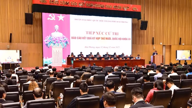 Quang cảnh Hội nghị tiếp xúc cử tri của Đoàn đại biểu Quốc hội thành phố Hải Phòng.