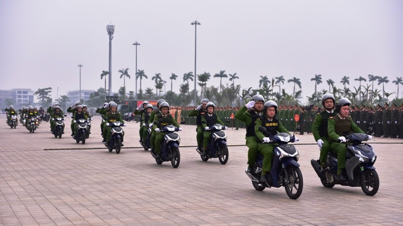 Các đơn vị thuộc Công an thành phố Hải Phòng ra quân tấn công, trấn áp tội phạm, bảo vệ tuyệt đối an ninh, an toàn Đại hội XIV của Đảng, bầu cử đại biểu Quốc hội khóa XVI và đại biểu Hội đồng nhân dân các cấp nhiệm kỳ 2026 - 2031 và Tết Bính Ngọ 2026. (Ảnh: XUÂN TRƯỜNG)