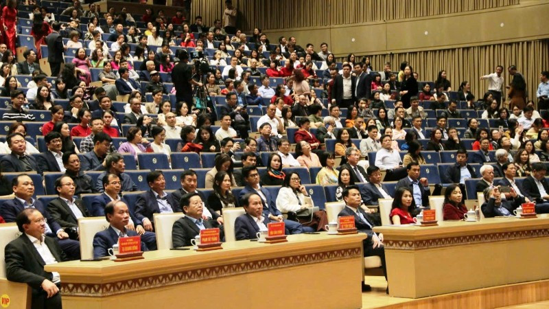 Các đại biểu dự Lễ khai trương Nhà hát Hoa Phượng và Chương trình nghệ thuật “New Year Concert 2026” do thành phố Hải Phòng tổ chức.