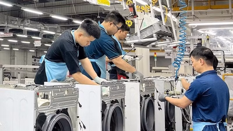 Dây chuyền sản xuất của Công ty TNHH LG Electronics Việt Nam Hải Phòng. (Ảnh: TRUNG KIÊN)