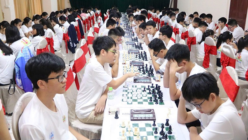 Các kỳ thủ đua tài trong giải đấu.