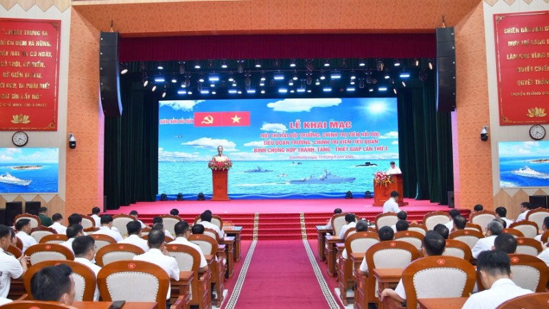 Quang cảnh khai mạc hội thi.