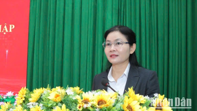 Đồng chí Tôn Ngọc Hạnh, Bí thư Tỉnh ủy Bình Phước phát biểu giao nhiệm vụ. z6703505064418-721eb3400806c091247c161deea2059c-8359.jpg