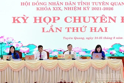 Chủ tọa kỳ họp.