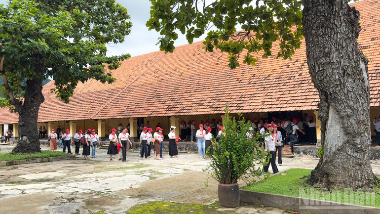 Khuôn viên trại giam Phú Hải. ndo_br_anh-6-khuon-viien-trai-giam-phu-hai.jpg