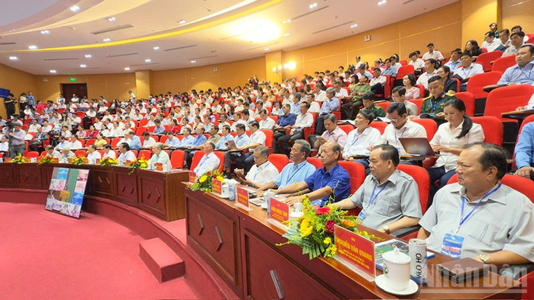 Đại biểu tham dự hội thảo. ndo_br_anh-2-dai-bieu-tham-du-hoi-thao.jpg