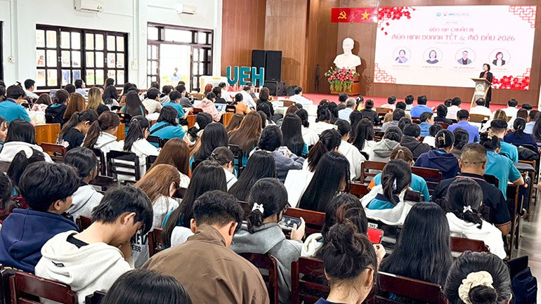 Vĩnh Long tổ chức hội thảo "Rộn rịp chuẩn bị kinh doanh Tết và mở đầu 2026" anh-3-quang-canh.jpg