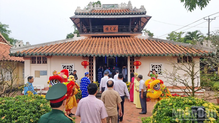Văn Xương Các nằm trong khuôn viên Văn Thánh miếu. ndo_br_anh-4-van-xuong-cac-nam-trong-van-thanh-mieu.jpg