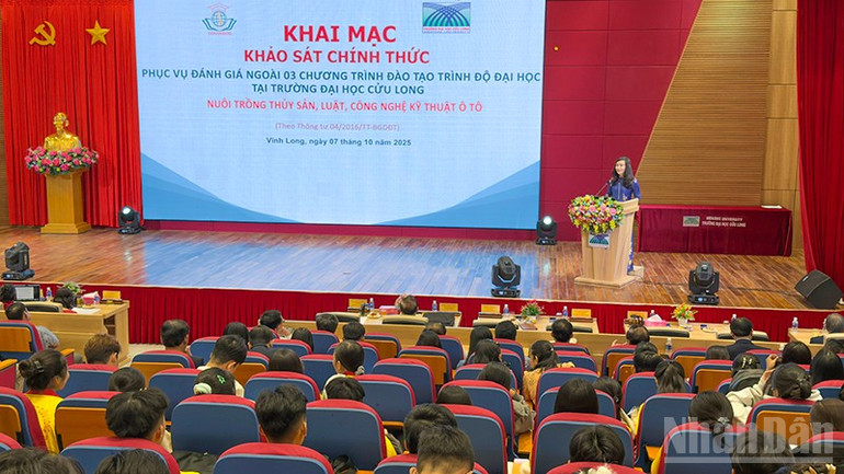 Ceremoniscen. ndo_br_anh-2-quang-canh-buoi-le.jpg