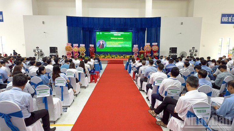 Quang cảnh hội thảo. ndo_br_anh-2-quang-canh-hoi-thao.jpg