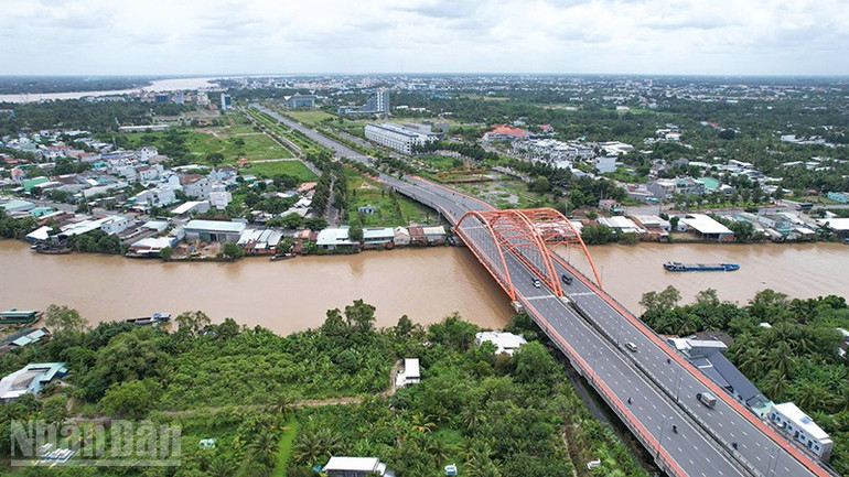 Vĩnh Long phát triển gắn với bảo vệ môi trường. ndo_bl_anh-3-vinh-long-phat-trien-gan-voi-bao-ve-moi-truong.jpg