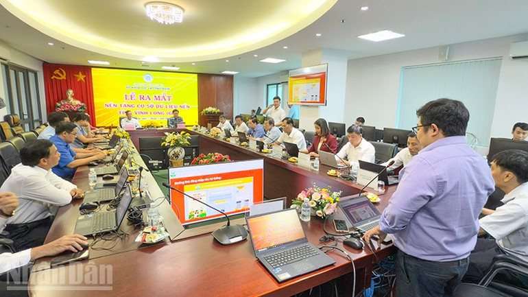 발사 장면. ndo_bl_anh-2-quang-canh.jpg