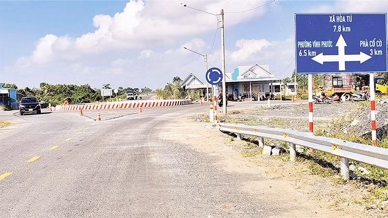 Nút giao đường đông-tây với các tuyến đường khác trên địa bàn phường Khánh Hòa, thành phố Cần Thơ.