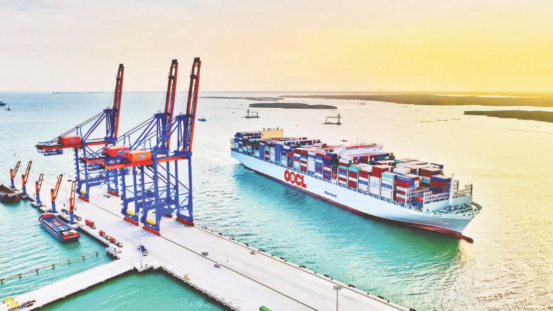 11 tháng năm 2025, kim ngạch xuất, nhập khẩu hàng hóa bứt phá, hướng tới đạt kỷ lục mới. (Ảnh: THẾ ANH)