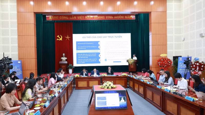 Hội thảo “Thanh toán xuyên biên giới và vay vốn trực tuyến: Tiện ích số cho kinh doanh và tiêu dùng” diễn ra chiều 11/9. (Ảnh: PV)