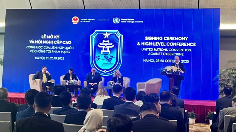 Sự kiện bên lề với chủ đề “Hợp tác toàn cầu, chống lừa đảo trực tuyến” diễn ra chiều ngày 25/10.