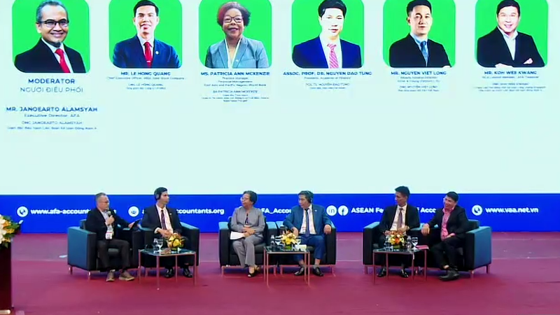 Phiên tọa đàm chuyên sâu nội dung “Công nghệ, Đào tạo và tương lai nghề nghiệp xanh” diễn ra trong khuôn khổ Hội nghị Liên đoàn Kế toán ASEAN lần thứ 24.