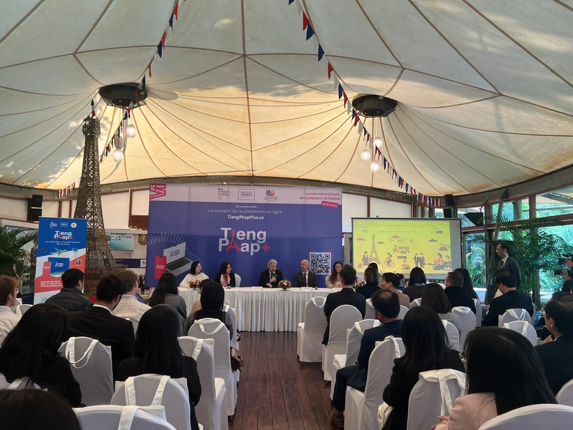 Lễ ra mắt chính thức trang thông tin TiengPhapPlus.vn (hay còn gọi là Tiếng Pháp Plus).