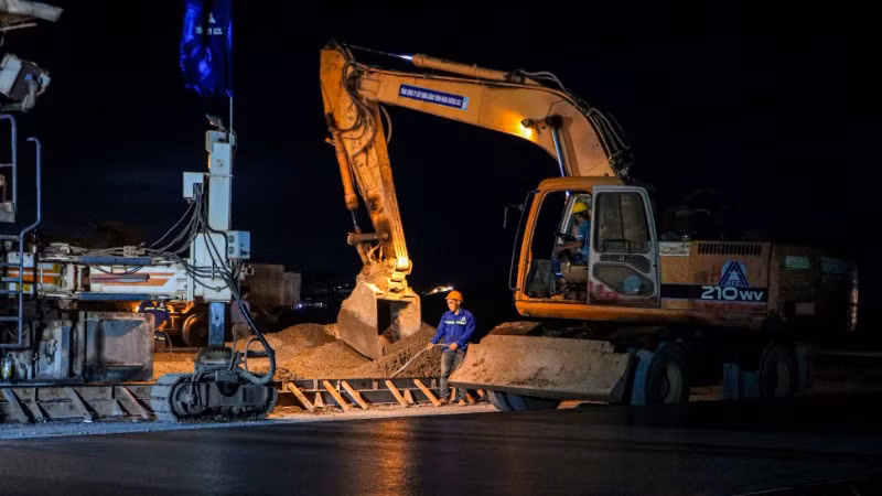 Giải ngân vốn đầu tư công tiếp tục được triển khai mạnh mẽ để sớm hoàn thành mục tiêu đề ra.