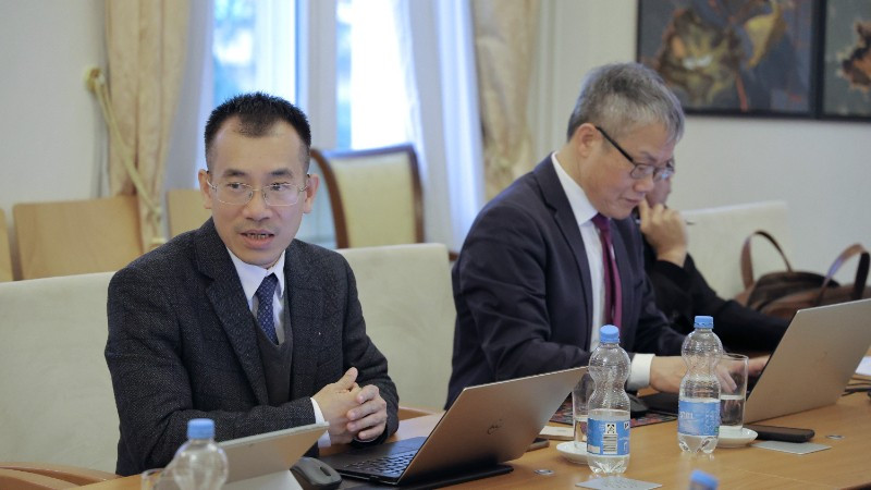 Ông Nguyễn Phú Bình, Phó Giám đốc NAFOSTED, giới thiệu về Luật Khoa học công nghệ và Đổi mới sáng tạo 2025. (Ảnh: TTXVN)