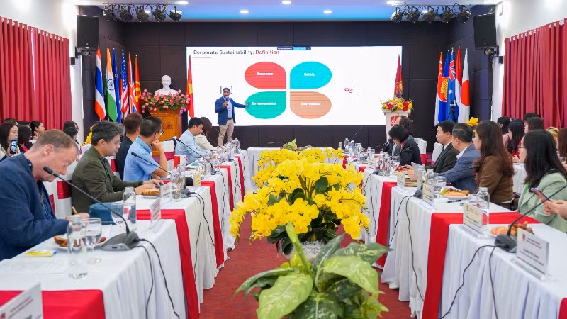 Hội thảo quốc tế "Đổi mới trong chuyển đổi mô hình kinh doanh, kế toán và tài chính hướng tới phát triển bền vững" tổ chức tại Hà Nội.