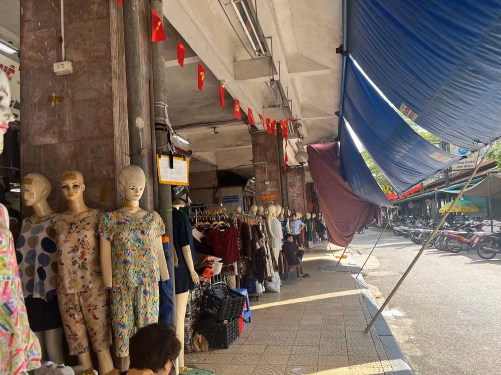 Nhiều hộ kinh doanh đã tự nguyện đăng ký sử dụng hóa đơn điện tử từ máy tính tiền. (Ảnh minh họa)