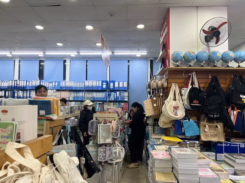 Chi tiêu dùng tăng trưởng khá trong thời gian qua.