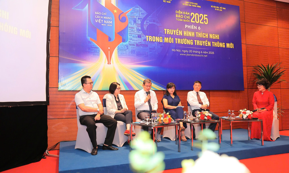 Quang cảnh phiên thảo luận. 58f6e9012e00995ec011.jpg