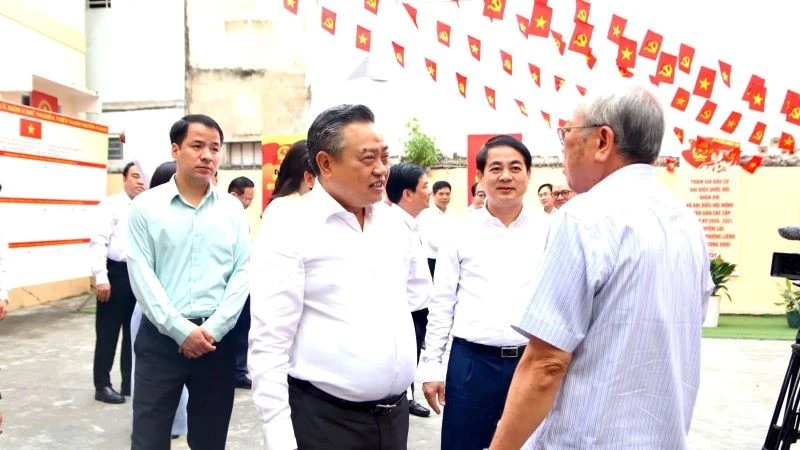 Đoàn Kiểm Tra Trung Ương Giám Sát Công Tác Bầu Cử Tại Khánh Hòa