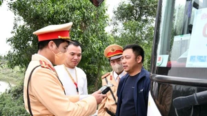 Quyết liệt xử lý nghiêm các hành vi vi phạm là nguyên nhân gây tai nạn giao thông.