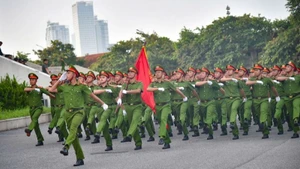Hợp luyện lần 2 chuẩn bị cho Lễ ra quân bảo đảm an ninh, trật tự các hoạt động kỷ niệm lớn.