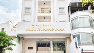 Phòng khám y tế tại phường Cầu Ông Lãnh bị phát hiện có hành vi “vẽ bệnh, moi tiền”.