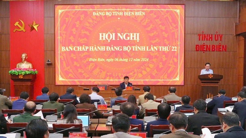 Đồng chí Mùa A Sơn, Phó Bí thư Thường trực Tỉnh ủy Điện Biên quán triệt các yêu cầu tại cuộc họp Ban Chấp hành ngày 6/12.