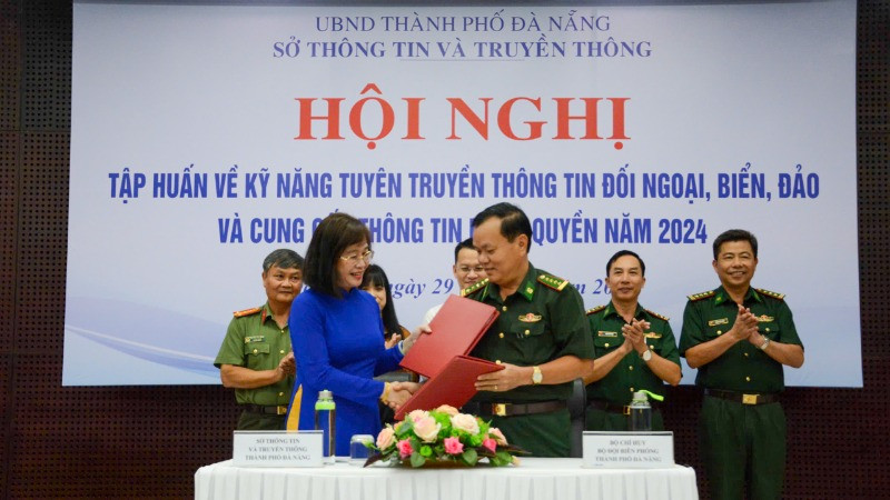 Lễ ký kết Chương trình phối hợp.