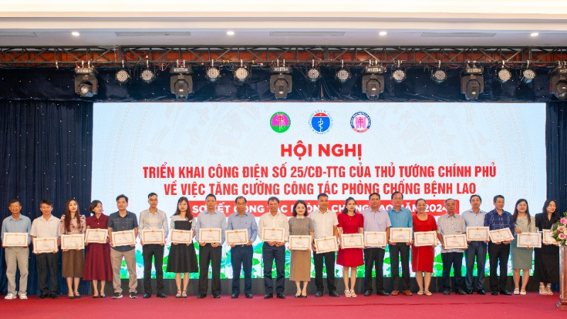 Các cá nhân, tập thể có thành tích xuất sắc trong công tác phòng, chống lao 2023.